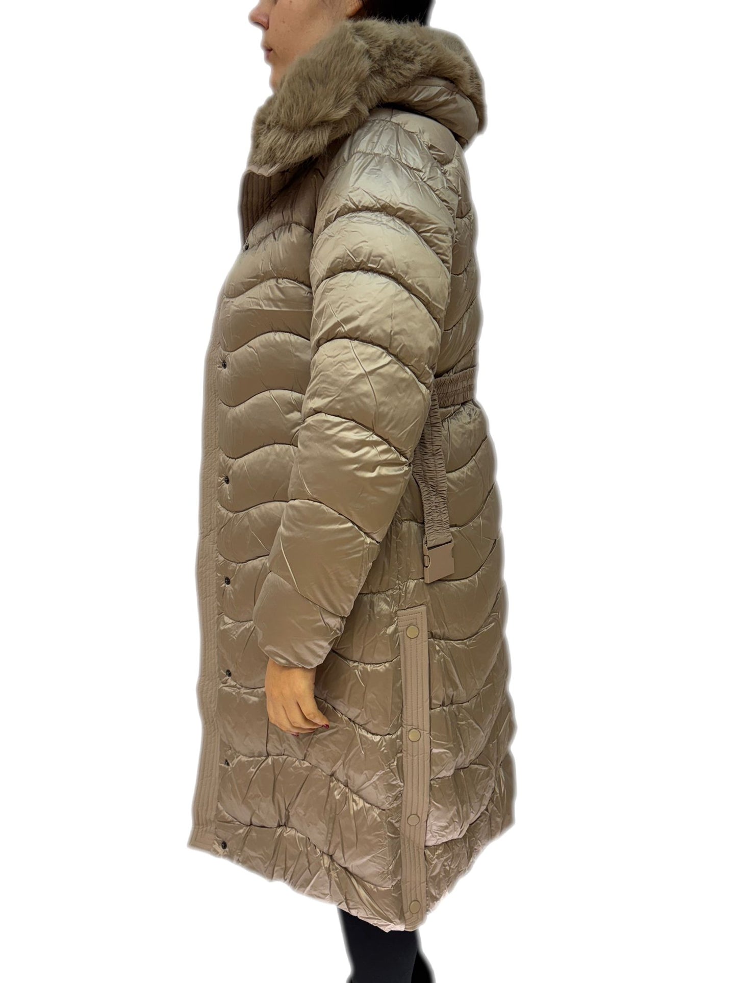 Cappotto donna elegante con cintura e pelliccia sintetica