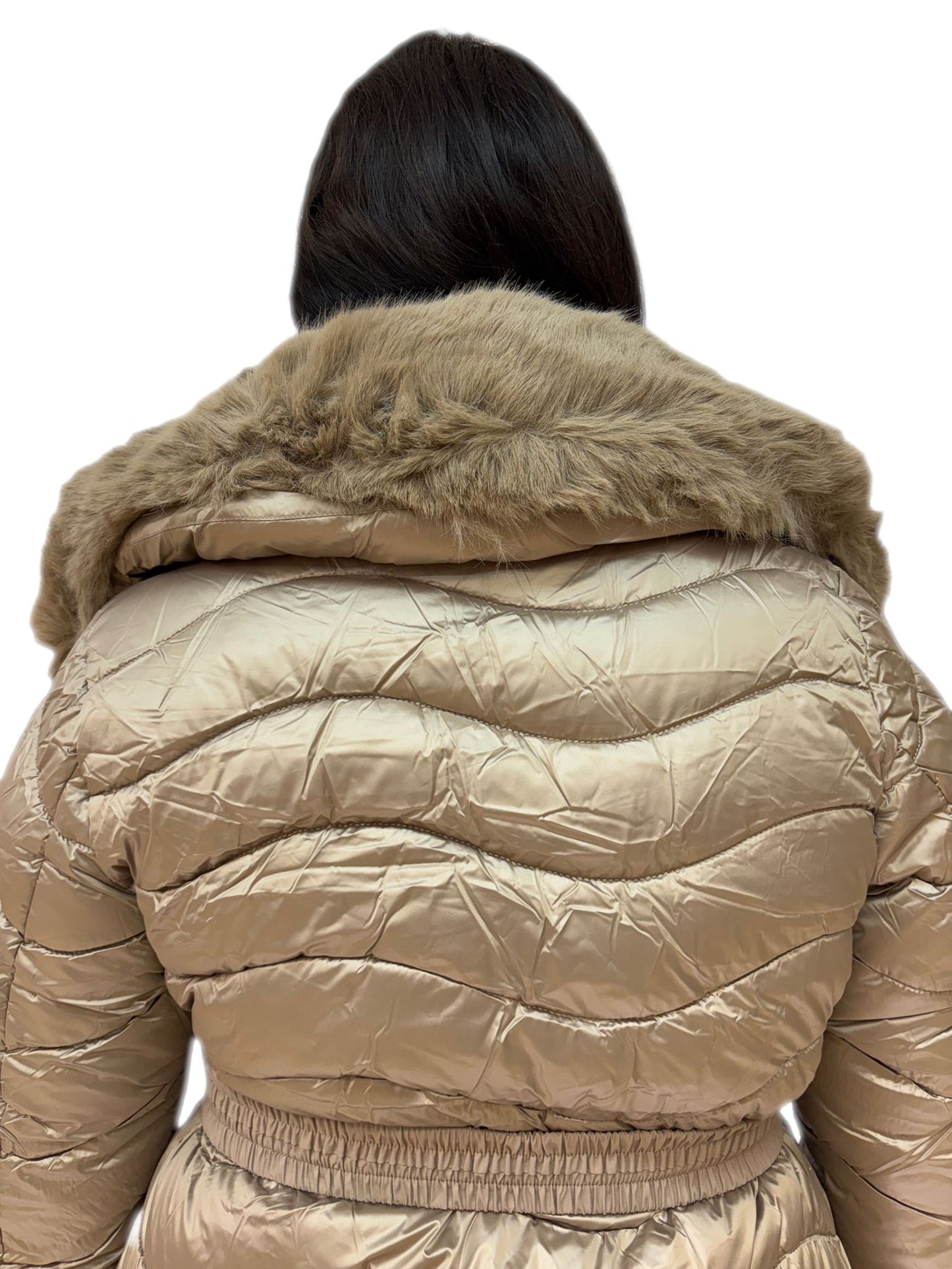 Cappotto donna elegante con cintura e pelliccia sintetica