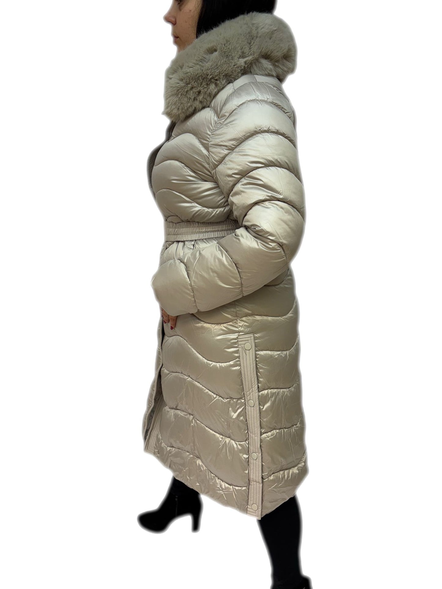 Cappotto donna elegante con cintura e pelliccia sintetica