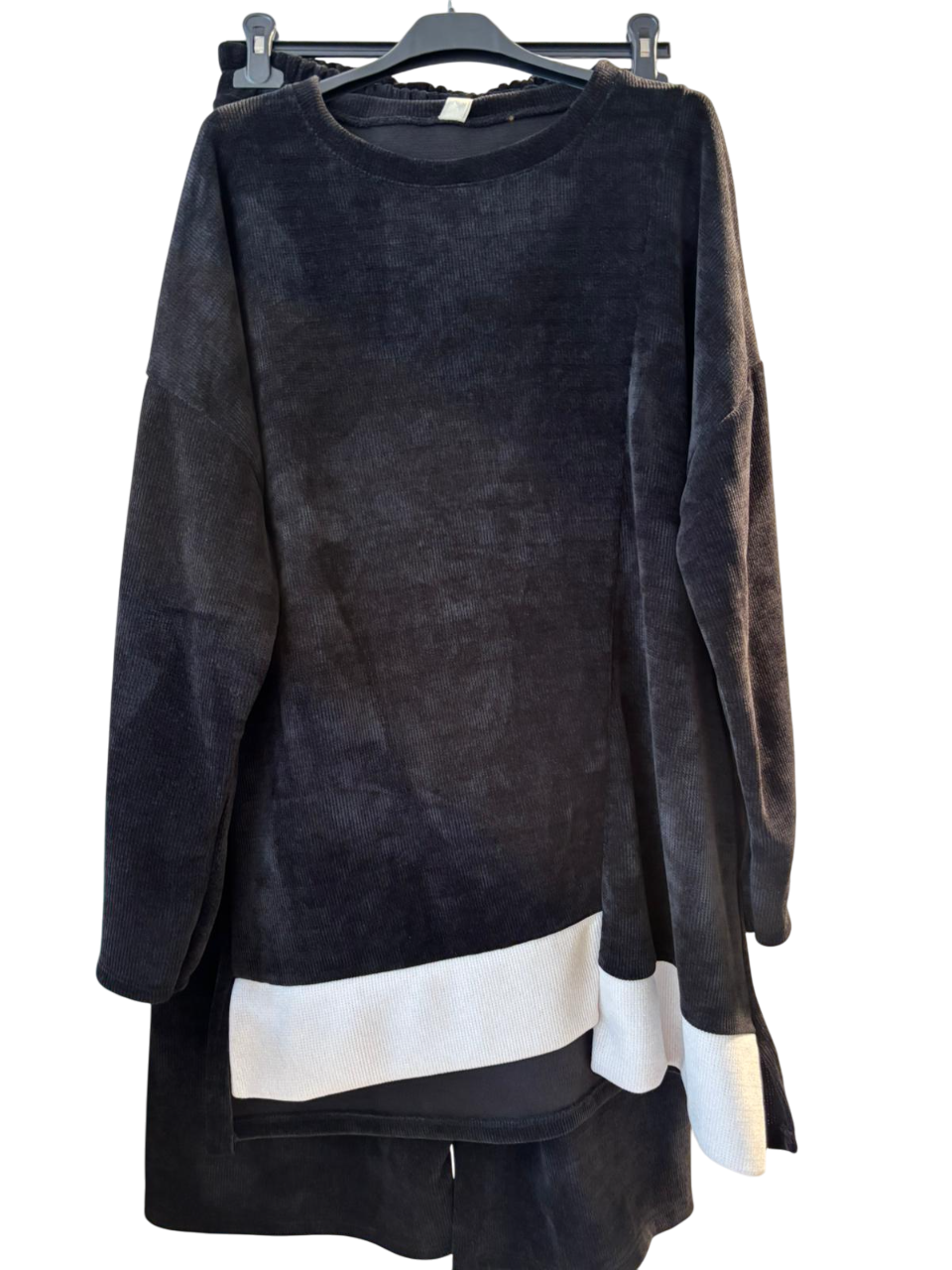 Damen-Hosenset aus gestricktem Cordimitat