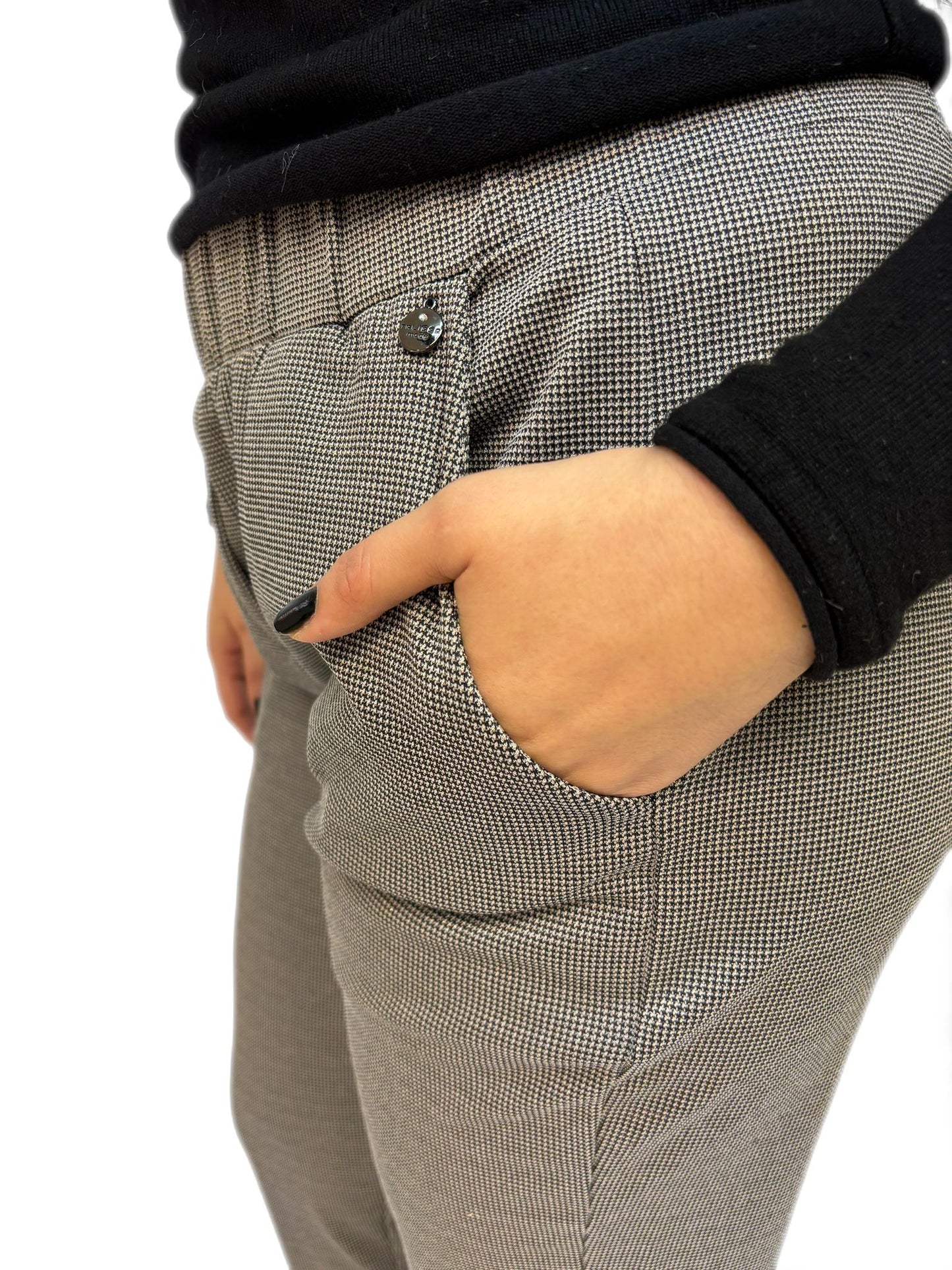 Pantaloni Donna Tagli Grandi Elasticizzato a Micro Pied de Poule e Lurex, buona vestibilità Curvy