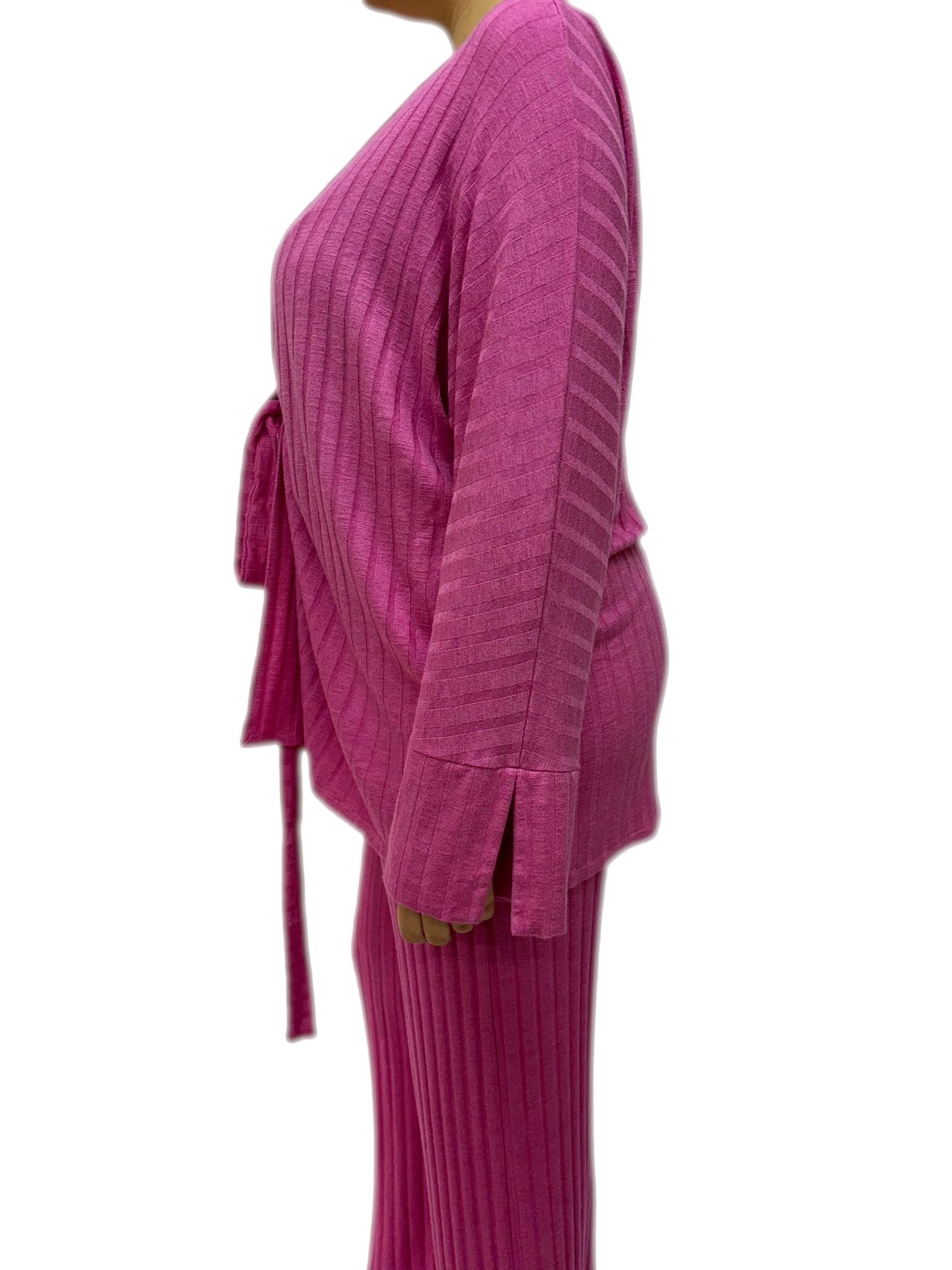 Completo maglione con cintura e pantaloni a zampa d'elefante