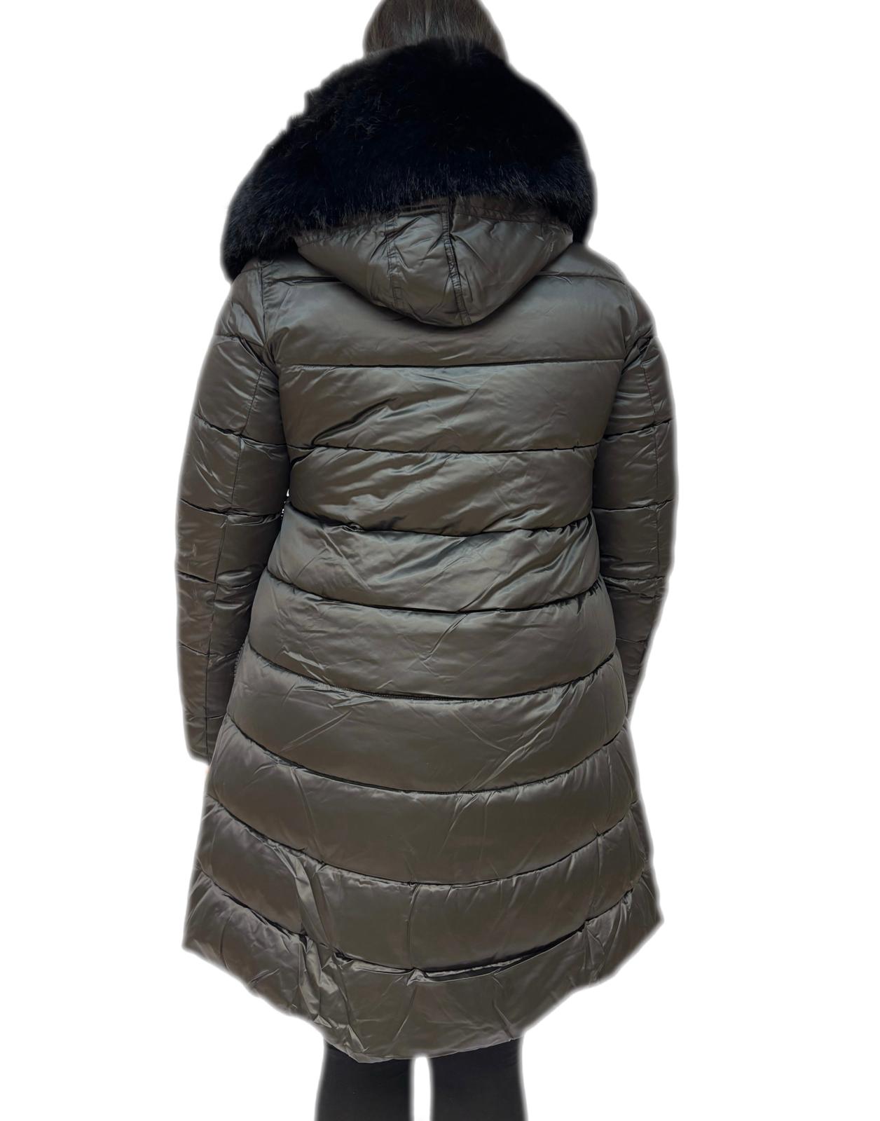 Cappotto trapuntato con pelliccia sintetica e zip
